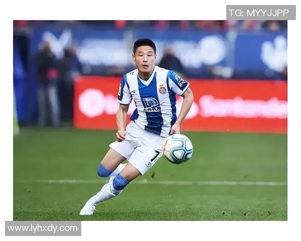 足球明星最新动态全景揭秘精彩瞬间与背后故事尽在足球明星彩报大全